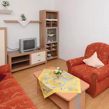 Stunning In W/ Wifi And 1 Bedrooms * Orebic