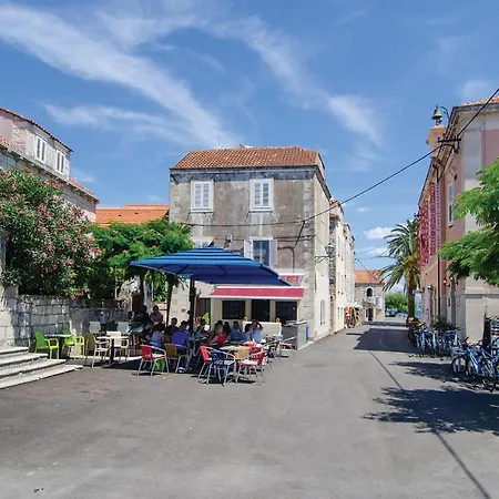 Stunning In W/ Wifi And 1 Bedrooms Orebić